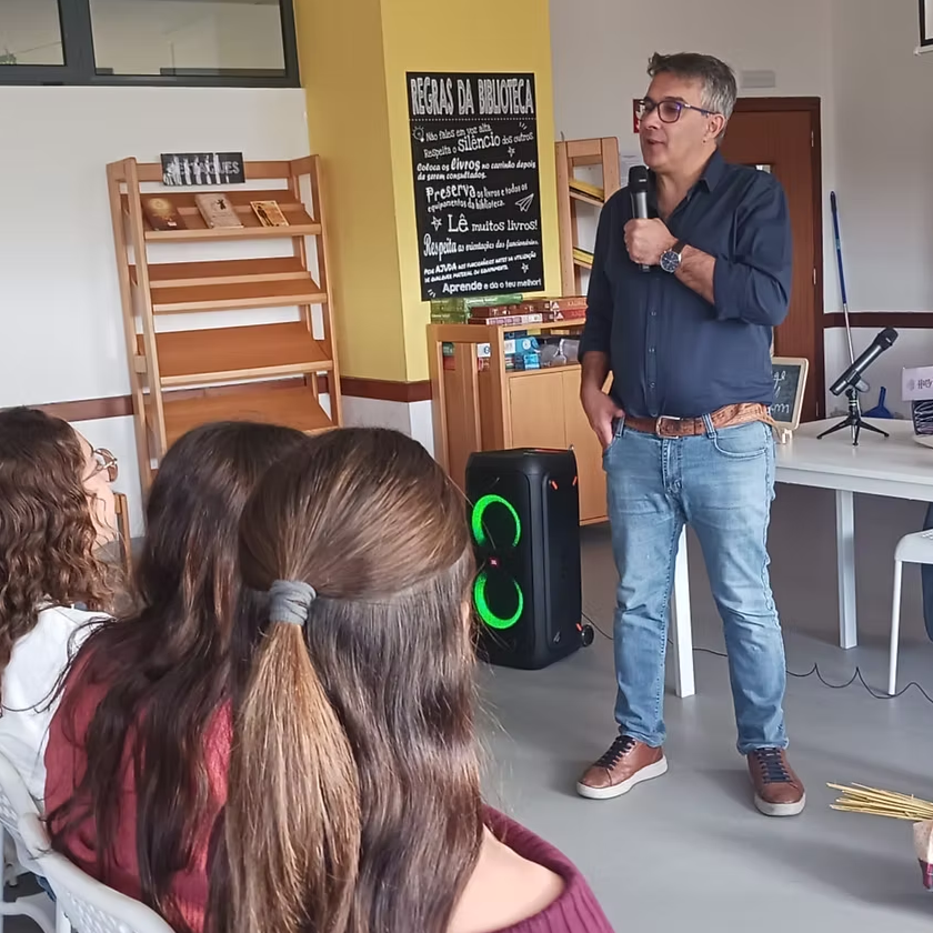 Sessão de contos tradicionais com Jorge Serafim: Quando Contar é Ensinar