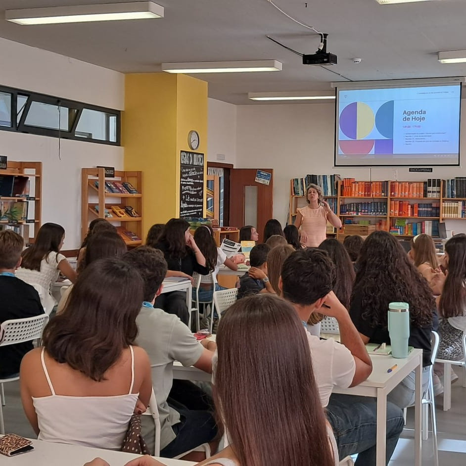 1.ª Assembleia de Delegados de Turma. A ajudar a construir a escola!