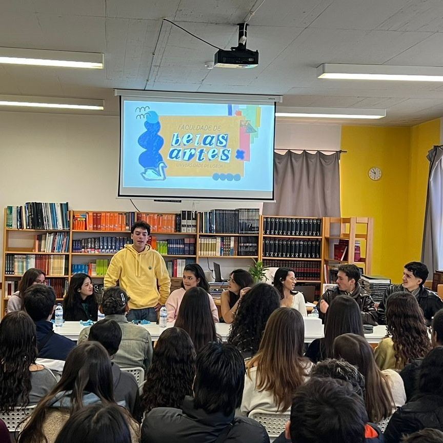 Ex-alunos promovem palestra sobre o curso de Artes Visuais