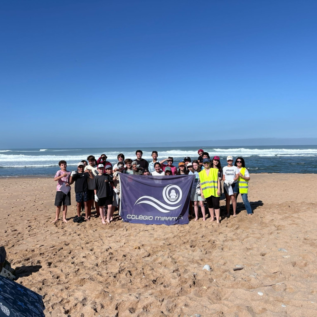 Eco-Conselheiros participaram em atividade de sensibilização ambiental na Praia de Ribeira d’Ilhas